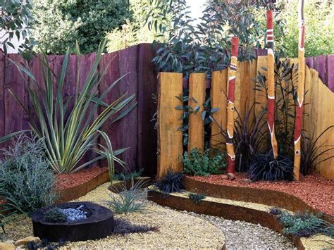 Enhancing Your Garden with Artificial and Natural Screening Solutions