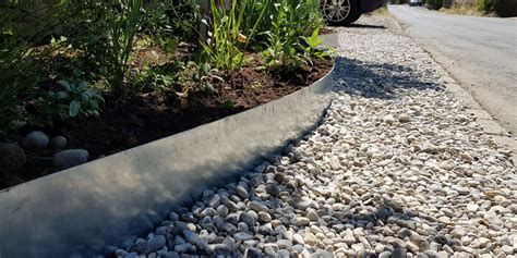 How to Enhance Your Garden with EverEdge Flexible Steel Lawn Edging?